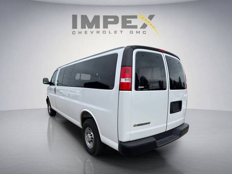 chevrolet express passenger 2025 1GAZGNF75S1203556 image chevrolet express passenger 2025 1GAZGNF75S1203556 image